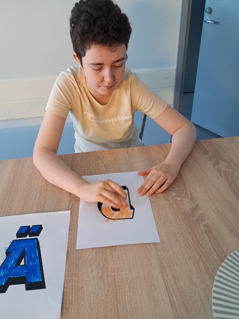 11